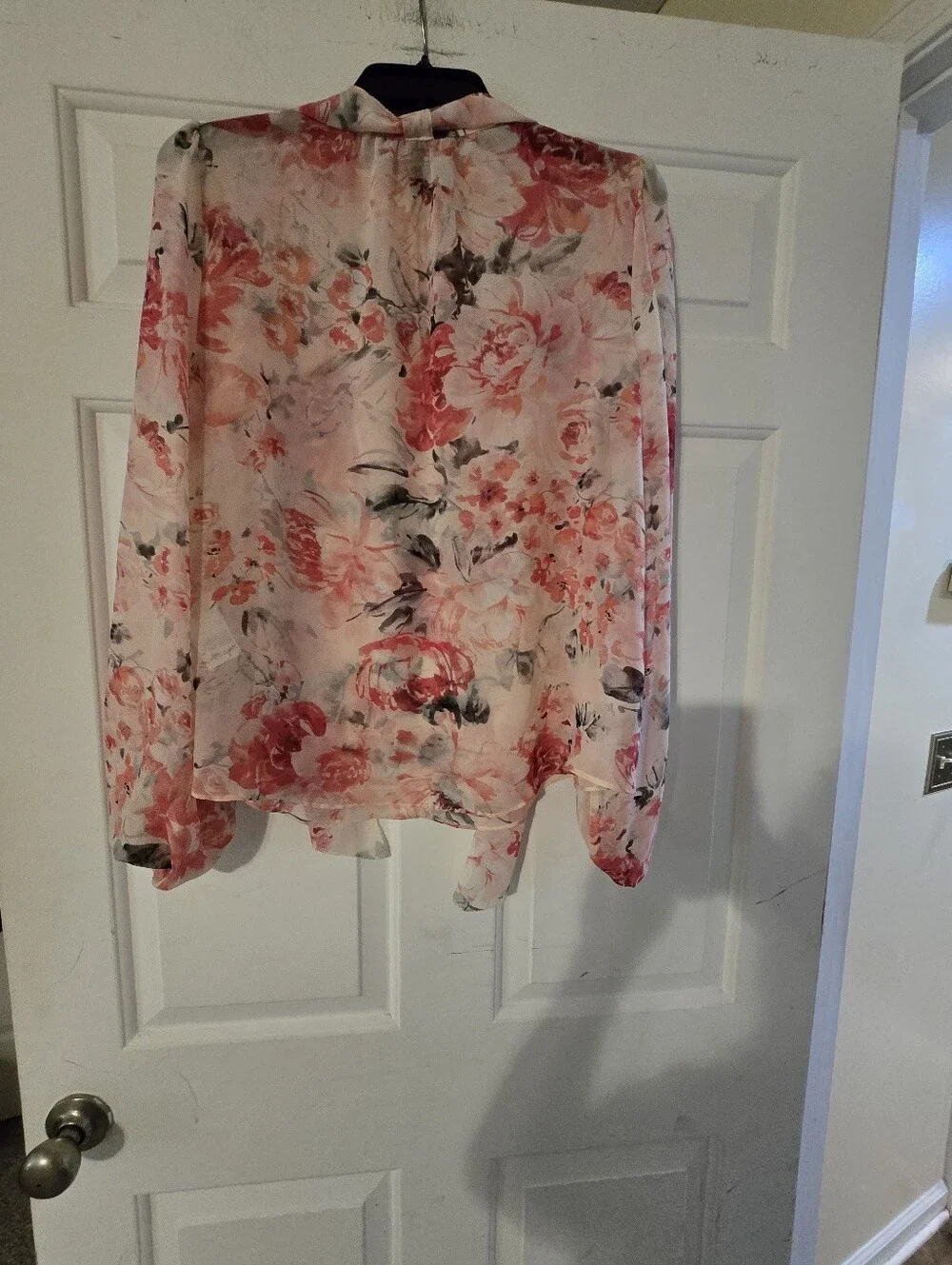 White House Black Market Floral Tie-Neck Blouse - Pink - Picture 4 of 6